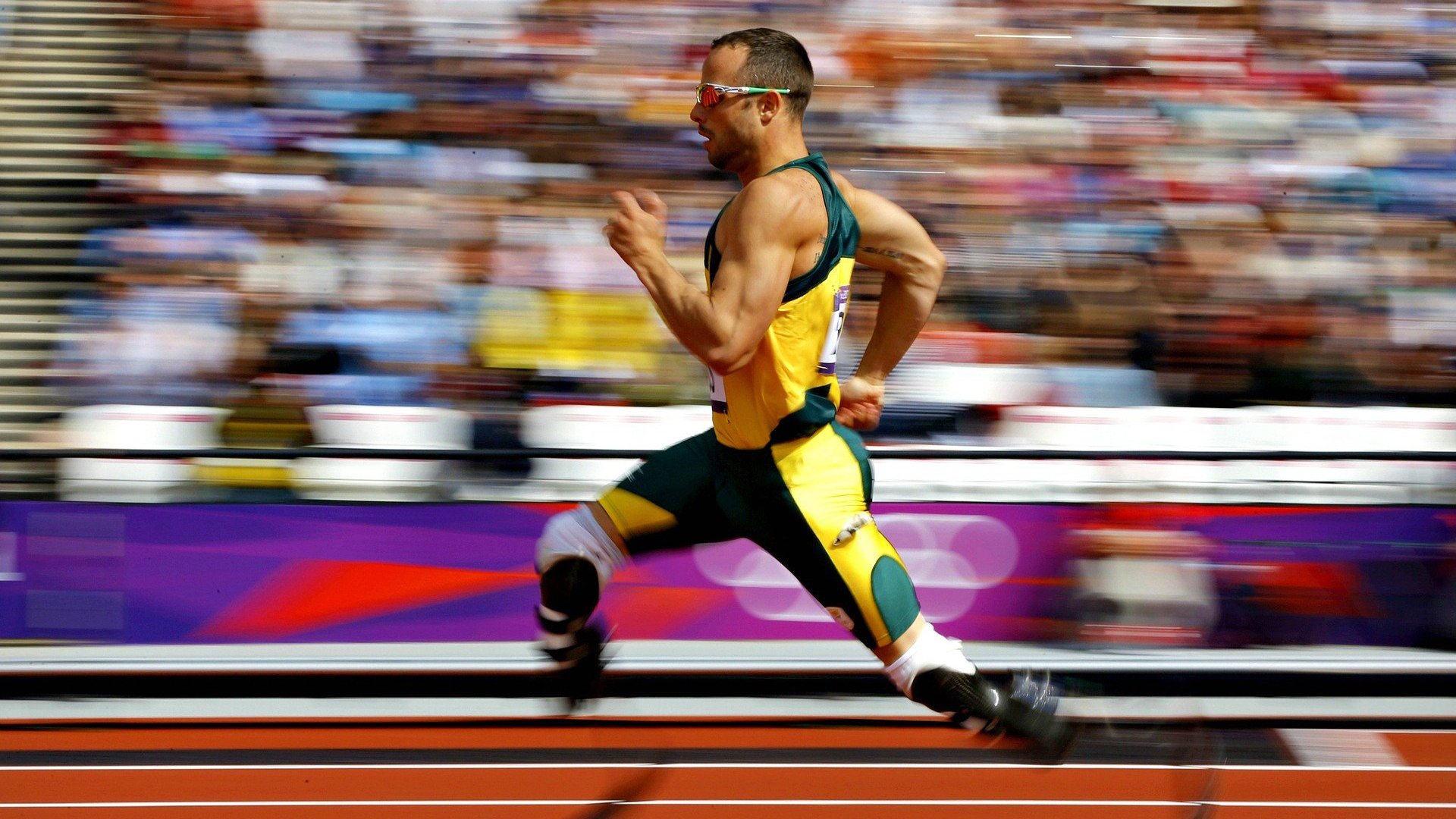 “高新体育中心沙滩排球：队员协调默契，赛场气氛火爆”