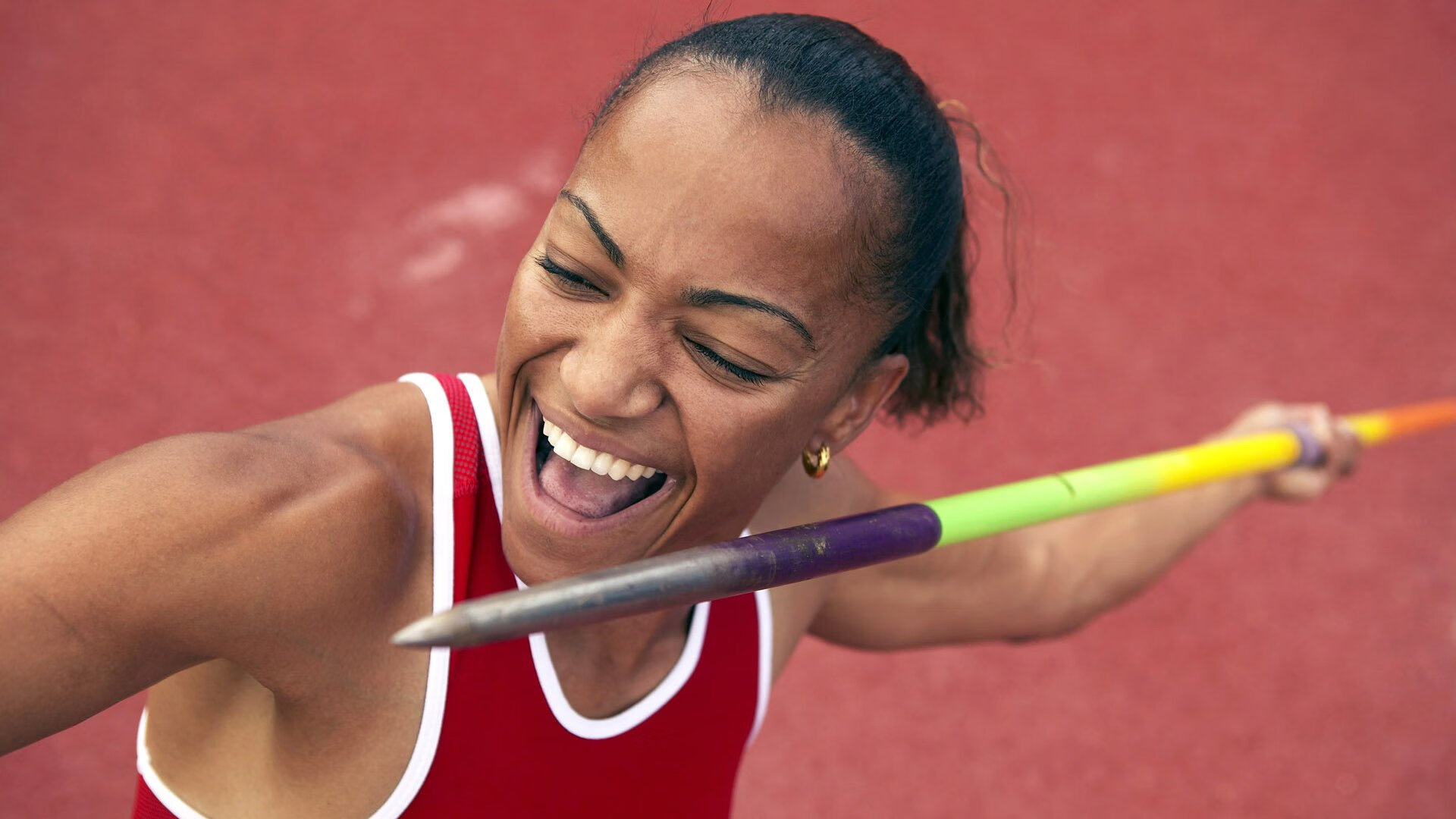 “安赫尔·巴尔博萨的攻守兼备与快节奏突破，成就美洲狮队的制胜利器”